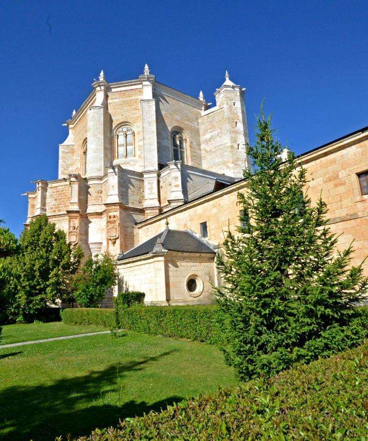 Hospedería Monasterio de La Vid La Vid y Barrios Exterior foto